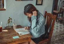 Mengisi Waktu Kesendirian dengan Kegiatan yang Bermakna