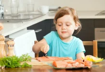 Berbagai Manfaat Minyak Ikan untuk Bayi dan Sumbernya