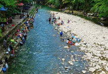 Krisis Air Bersih, Warga Fakfak Andalkan Sungai untuk Mencuci