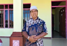 Panjat Pinang Jadi Penutup Lomba Kemerdekaan di Distrik Fakfak Barat