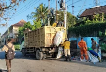 Armada Pengangkut Sampah Fakfak Masih Mengalami Keterbatasan Operasional
