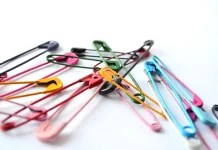 Peniti: Benda Kecil dengan Banyak Kegunaan