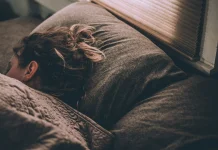 Tips Menjaga Kesehatan saat Udara Malam Dingin