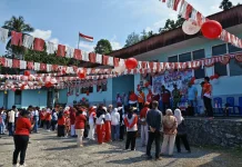 Kepala Distrik Pariwari Apresiasi Kebersamaan Warga dalam Lomba Kemerdekaan