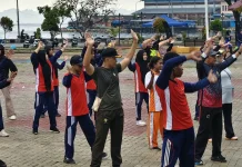 Dandim 1803 Fakfak Ikuti Senam Bersama Peserta Jalan Sehat