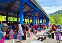 Festival Teluk Berau Angkat Potensi Pasar Barter Mambunibuni