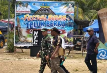 Dandim Fakfak Hadiri Festival Budaya Teluk Berau Mambunibuni