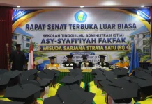 Staf Ahli Bupati Fakfak Harap Wisudawan STIA Asyafi’iah Jadi Generasi Pembangun
