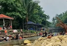 Kemarau Panjang, Warga Fakfak Andalkan Sungai Air Besar