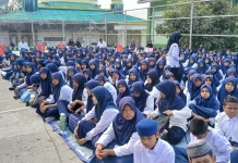 Guru MTsN Fakfak Perkuat Karakter Toleransi Siswa