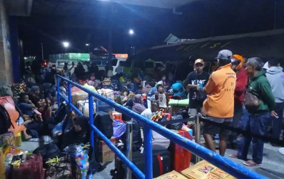 Puncak Mudik Fakfak, Seribu Lebih Penumpang Naik KM Labobar
