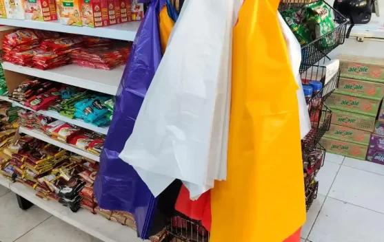 Dampak Kebakaran Pabrik, Plastik di Fakfak Alami Kenaikan Harga