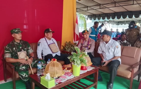 Dandim Fakfak Hadiri Peluncuran Listrik Dua Puluh Empat Jam Teluk Patipi