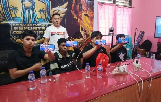 Tim Pioneer Polres Fakfak Juara Esport Mobile Legends Kapolda Cup 2026