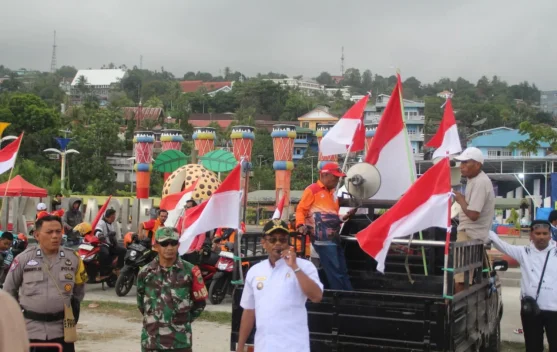 Pawai Merah Putih Pariwari Semarakkan Awal Peringatan HUT Kemerdekaan RI