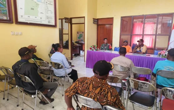 Babinsa Hadiri Rapat Persiapan Lomba dan Paskibra HUT Kemerdekaan