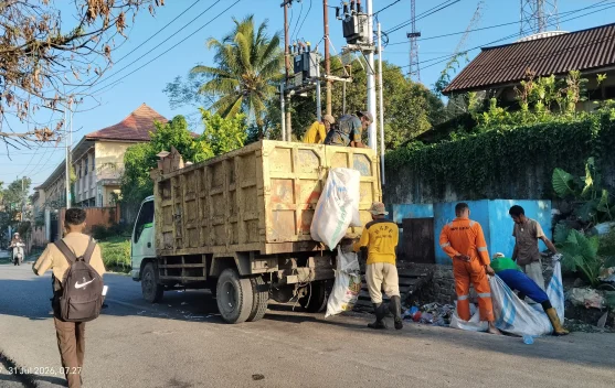 Armada Pengangkut Sampah Fakfak Masih Mengalami Keterbatasan Operasional