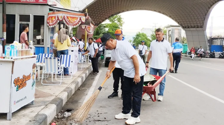 Biro PBJ Ikuti Kurvei Kebersihan di Menara Limboto