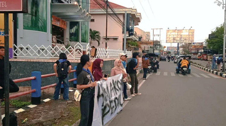 HIMAKOM UNG Galang Dana untuk Korban Kebakaran di Donggala