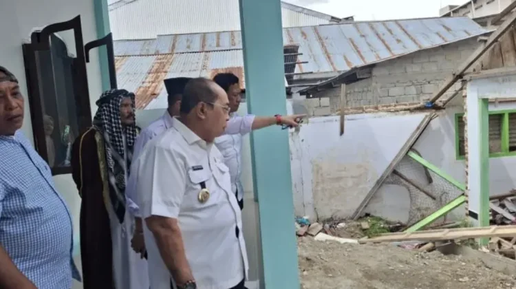 Wali Kota Adhan Tinjau Renovasi Masjid Al Adha XI