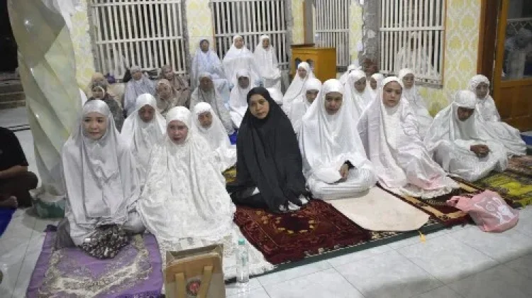 Melalui Safari Ramadhan, Maryam Puhi Perkuat Hubungan dengan Masyarakat