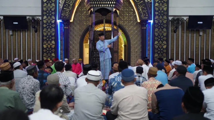 Gusnar Ismail Tegaskan Fokus Kerja, Hindari Debat Tak Produktif