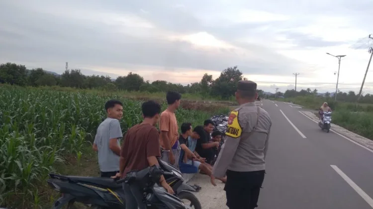 Polsek Wonosari Polres Boalemo Patroli Cegah Balap Liar Sore Hari