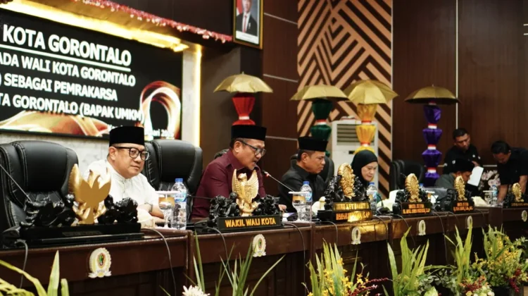 DPRD Kota Gorontalo Anugerahi Adhan Dambea Gelar Bapak UMKM