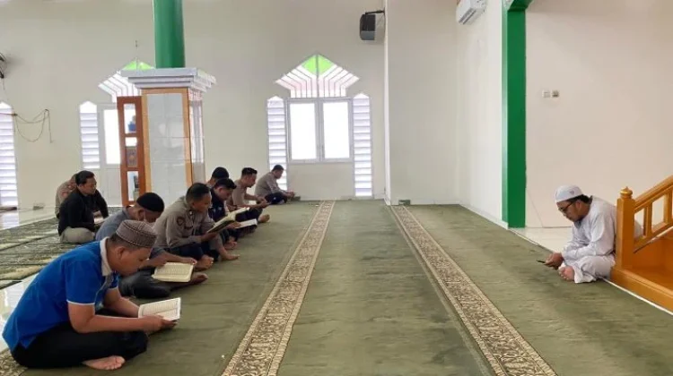 Personel Polresta Gorontalo Kota Semarakkan Tadarus Al Quran di Bulan Ramadan