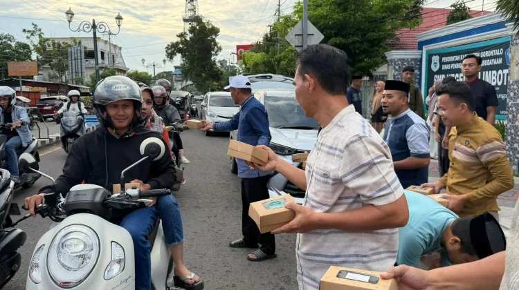Ramadhan, ASN Kemenag Kabgor Berbagai 1000 Paket Takjil Buka Puasa