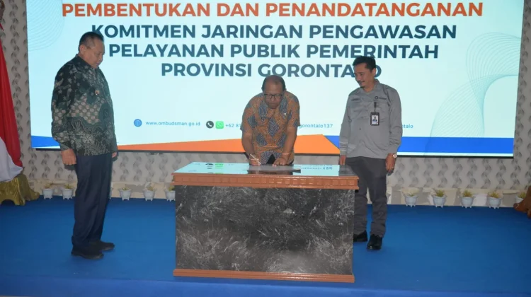Gubernur Gorontalo Teken Komitmen Pengawasan Pelayanan Publik