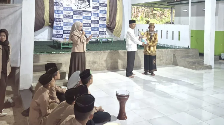 Komunitas 1000 Guru Gorontalo Gelar Teaching and Giving