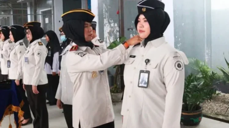 Sepuluh Pegawai Lapas Perempuan Gorontalo Naik Pangkat