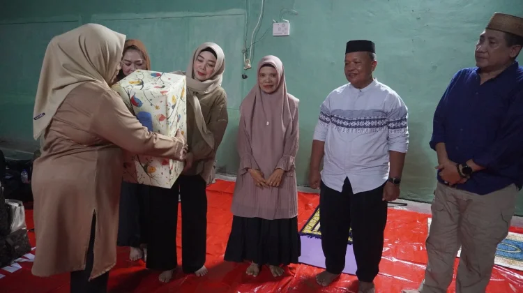 Kuatkan Solidaritas , Keluarga Besar Satpol PP dan PK Gelar Buka Puasa