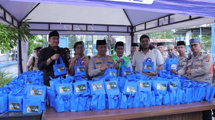 Polresta Gorontalo Kota Bagikan 500 Takjil, Gandeng Komunitas Bentor