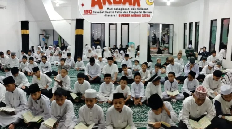 Santri Masjid Ka'bah Berkah Umat Khatam Quran