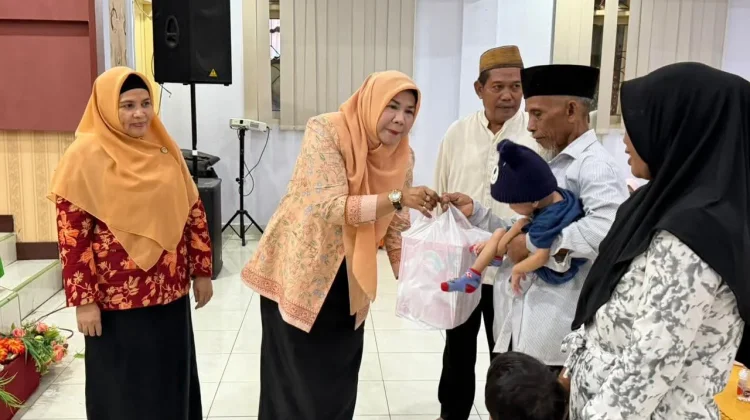 Warga Binaan Program Stunting Terima Bantuan dari DWP Kemenag Kabgor