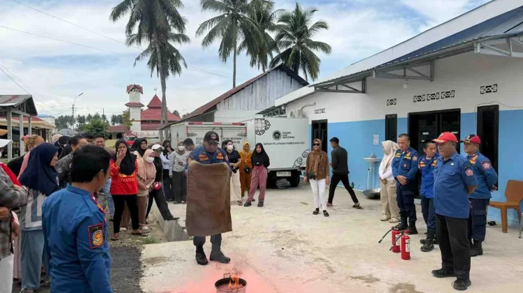 Pegawai SPPG Polres Pohuwato Dilatih Gunakan APAR Antisipasi Kebakaran