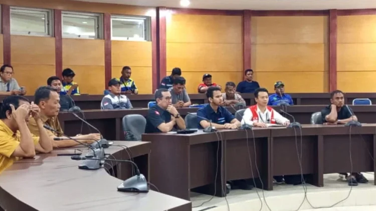 RDPU Gabungan DPRD Tindaklanjuti Aduan Sopir Kontainer Terkait BBM dan Trayek