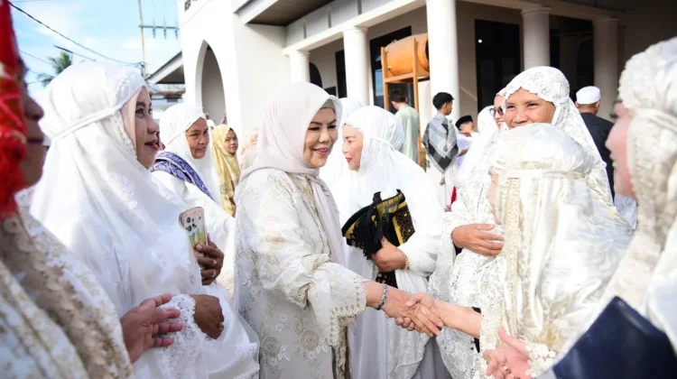 Wagub Gorontalo Salat Idulfitri di Masjid Asy-Syahidah