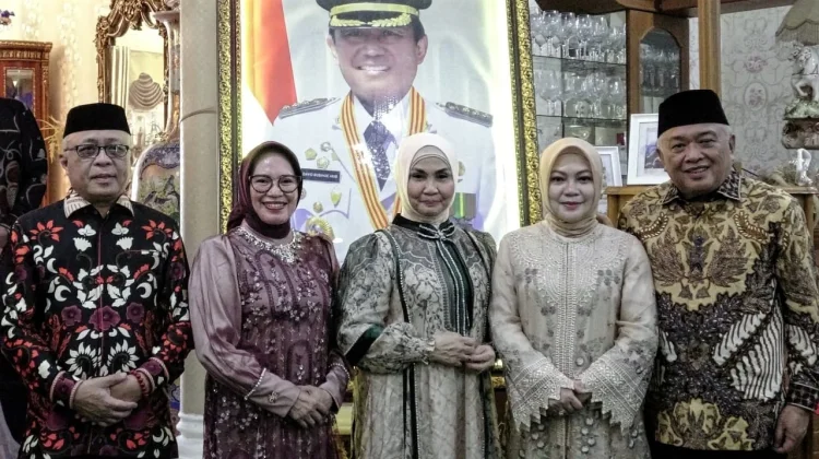 Jajaran Pemkab Gorontalo Silaturahmi dengan Istri Mantan Bupati Gorontalo