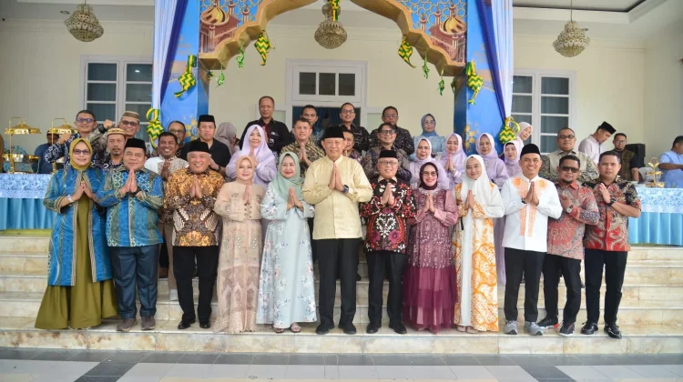 Hari Kedua Lebaran, Gubernur Gusnar Terima Silaturahmi Pemerintah Daerah