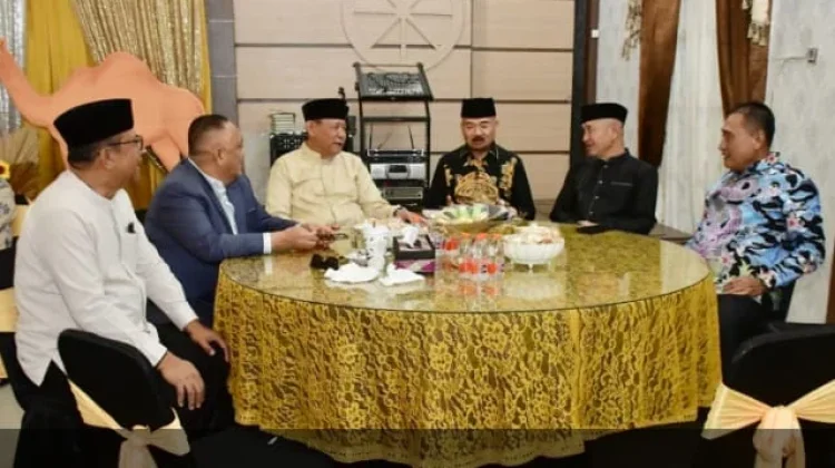 Bupati Pohuwato Ikut Open House di Rumah Jabatan Wagub