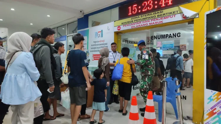 Pelabuhan Penyeberangan Ferry Gorontalo Terapkan Double Track Layani Penumpang