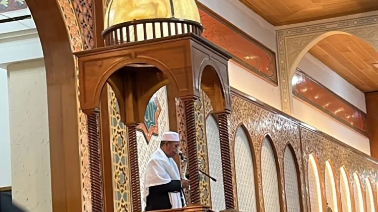 Kakanwil Kemenag Gorontalo, Kaswad Sartono Jadi Khatib Idulfitri di Baiturrahim