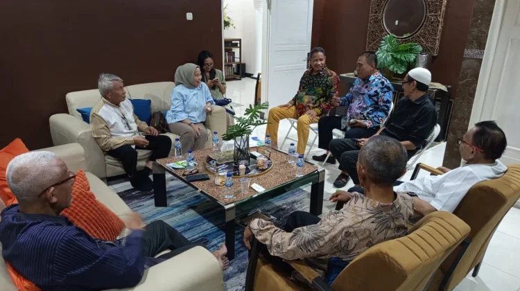 Wakil Ketua DPRD Gorontalo Gelar Open House, Pererat Silaturahmi