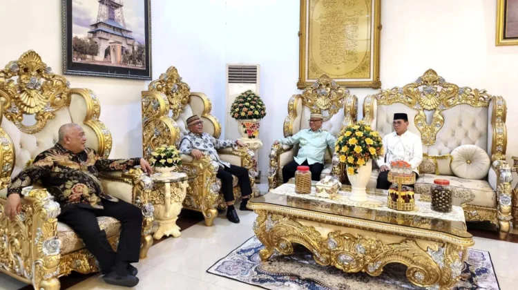 Open House Idulfitri, Bupati Gorontalo Sambut Ismet Mile