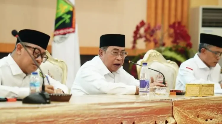 Wali Kota Gorontalo Peringatkan Lurah Tingkatkan Pelayanan ke Masyarakat