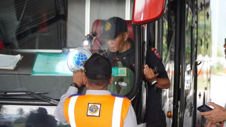 Arus Balik Lebaran Idul Fitri di Terminal Dungingi Gorontalo Masih Normal