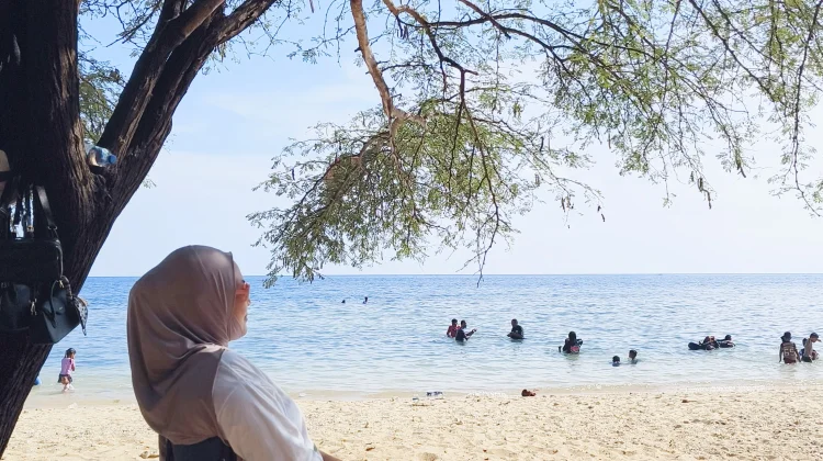 Euforia Akhir Liburan Sekolah, Warga Padati Tempat Wisata